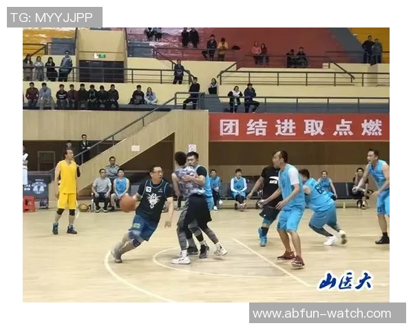 激情四溢的中学生篮球比赛展现青春风采与团队精神的完美结合